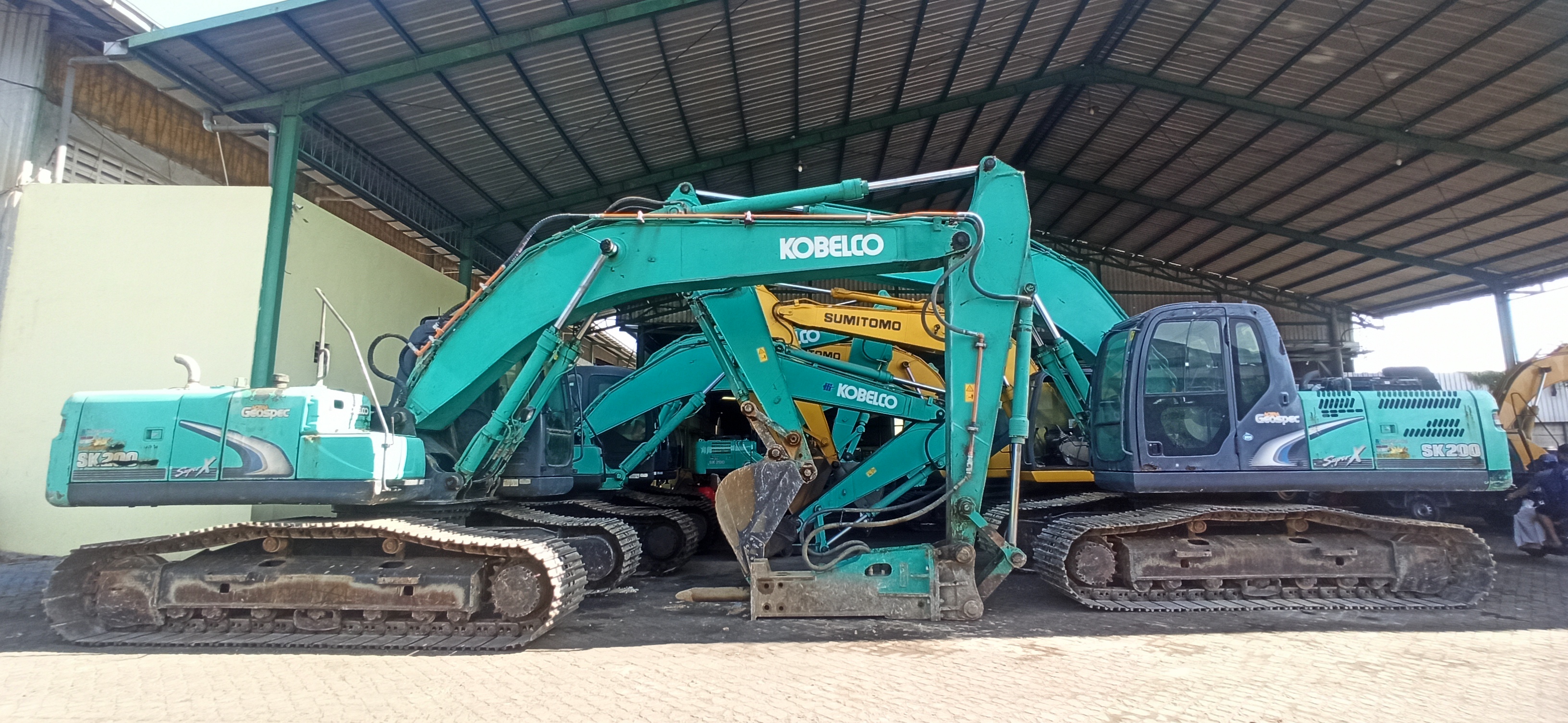 Logistik dan sewa rental alat berat